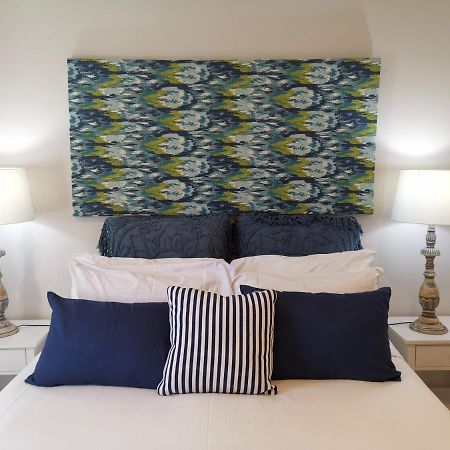 Bay Of Palms Hotel Gold Coast Bagian luar foto