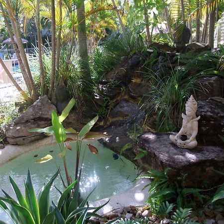 Bay Of Palms Hotel Gold Coast Bagian luar foto