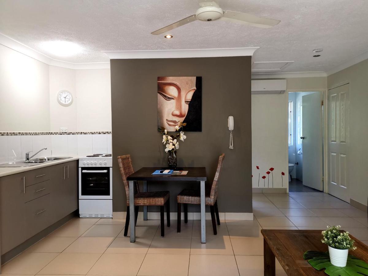 Bay Of Palms Hotel Gold Coast Bagian luar foto