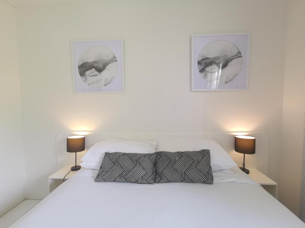 Bay Of Palms Hotel Gold Coast Bagian luar foto