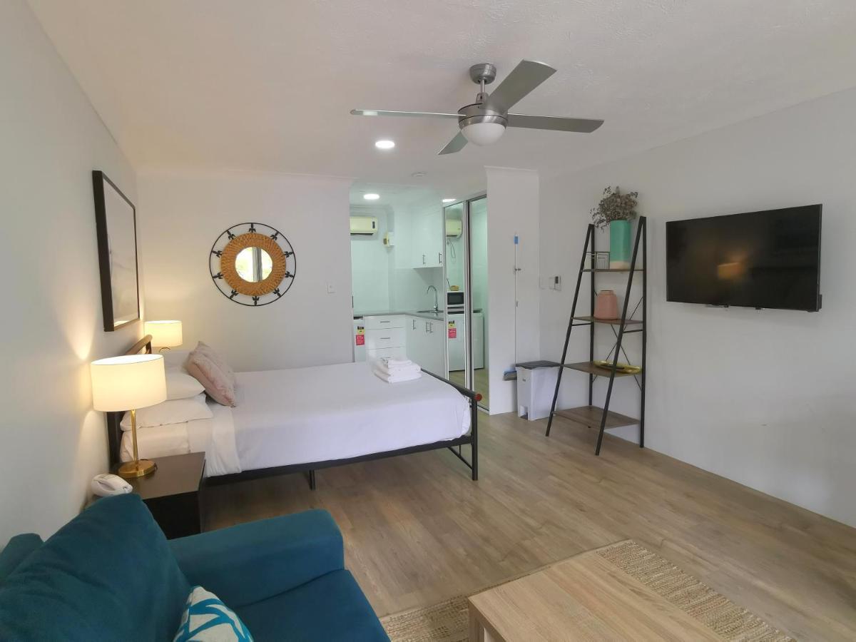 Bay Of Palms Hotel Gold Coast Bagian luar foto