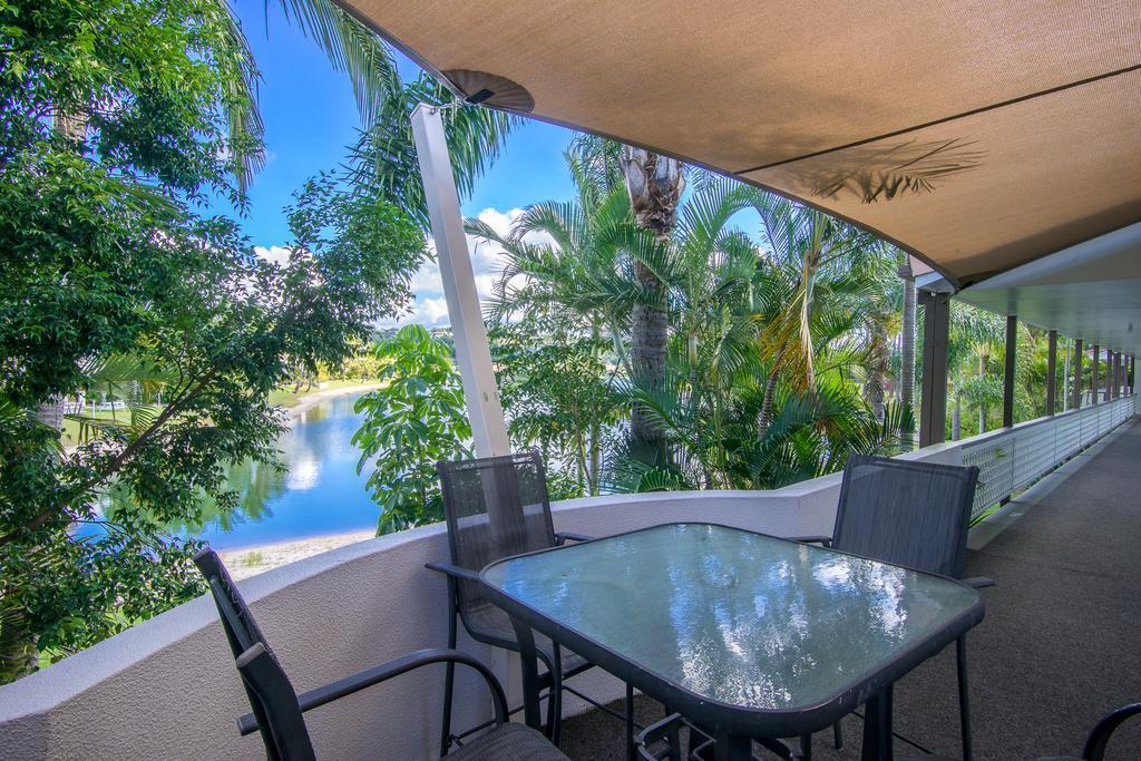 Bay Of Palms Hotel Gold Coast Bagian luar foto
