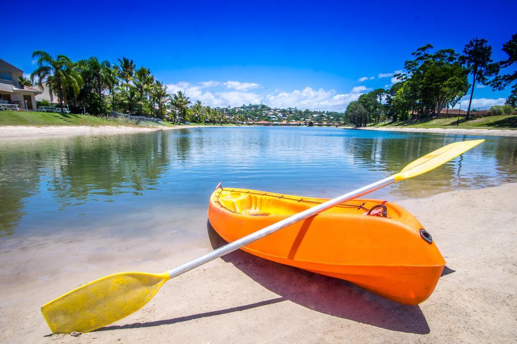 Bay Of Palms Hotel Gold Coast Bagian luar foto