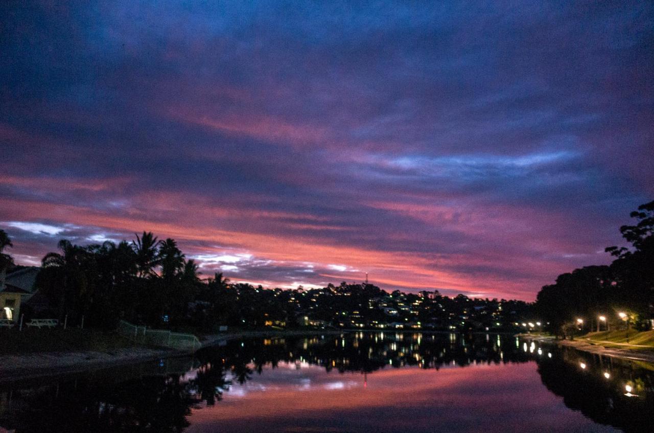 Bay Of Palms Hotel Gold Coast Bagian luar foto