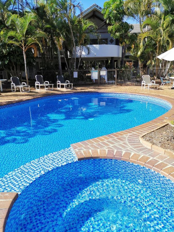Bay Of Palms Hotel Gold Coast Bagian luar foto