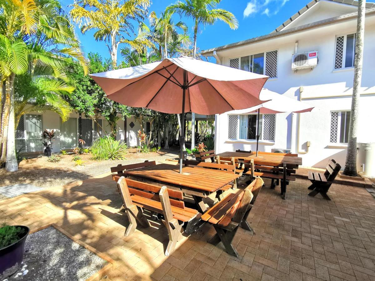 Bay Of Palms Hotel Gold Coast Bagian luar foto